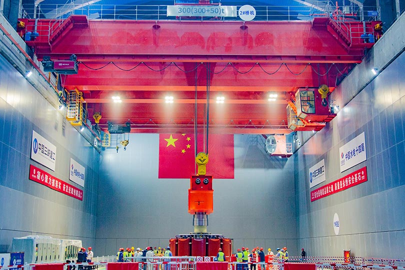 CCTV Live Broadcast! Weihua's 300-ton Bridge Crane Sets a New Record!