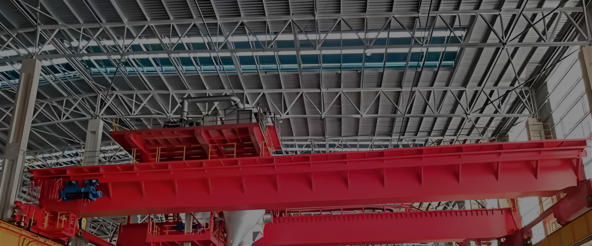 Hydropower shaft gantry crane lifting a vessel